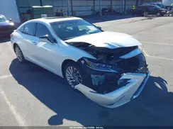 58AB21B13KU002128 2019 LEXUS ES