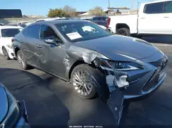 58AB21B13KU002663 2019 LEXUS ES