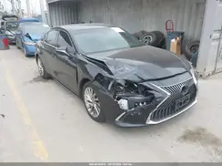 58AB21B13KU002940 2019 LEXUS ES