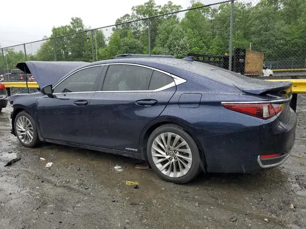 58AB21B14KU002199 2019 LEXUS ES - Image 2