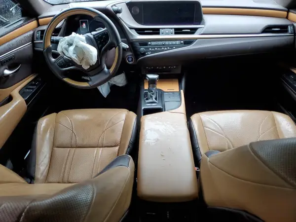 58AB21B14KU002199 2019 LEXUS ES - Image 8