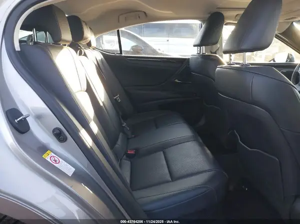58AB21B14KU002655 2019 LEXUS ES - Image 8