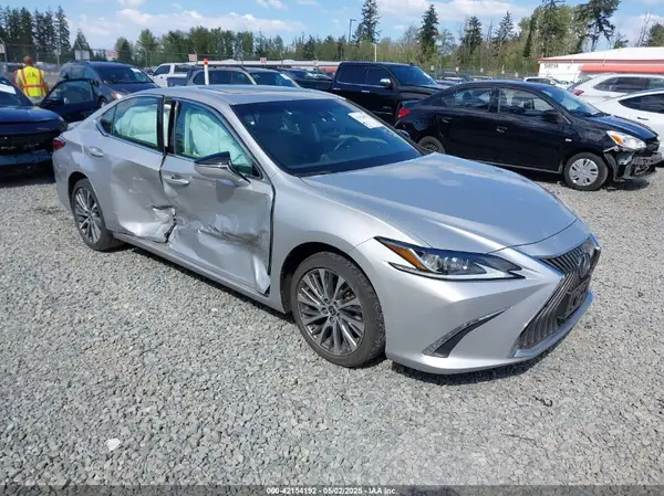 58AB21B15KU001482 2019 LEXUS ES - Image 1