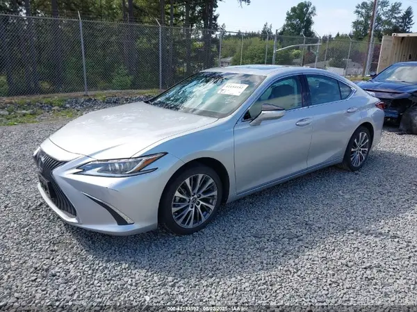 58AB21B15KU001482 2019 LEXUS ES - Image 2