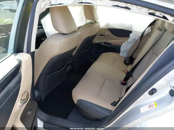 58AB21B15KU001482 2019 LEXUS ES - Image 8