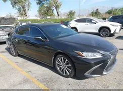 58AB21B15KU002423 2019 LEXUS ES