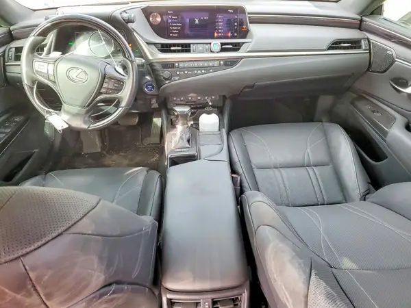 58AB21B15KU002793 2019 LEXUS ES - Image 8