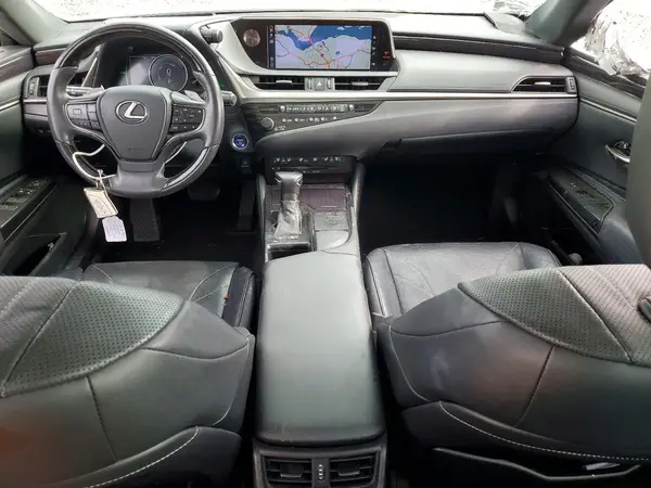 58AB21B15KU003684 2019 LEXUS ES - Image 8