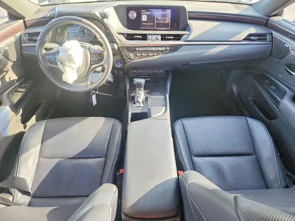 58AB21B15KU004205 2019 LEXUS ES - Image 8