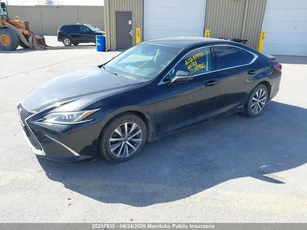 58AB21B15LU005825 2020 LEXUS ES - Image 2