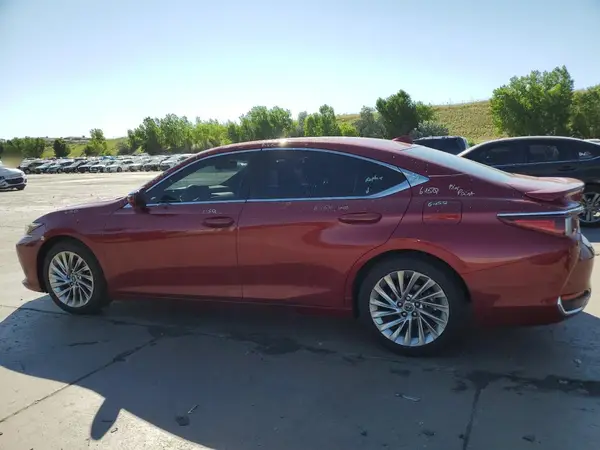 58AB21B16KU001085 2019 LEXUS ES - Image 2