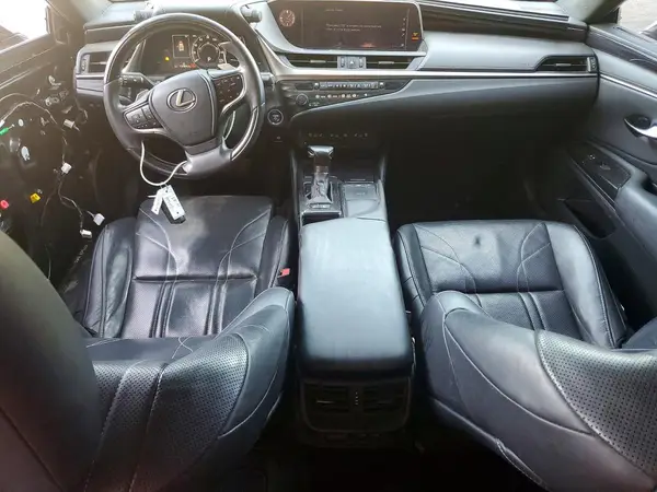 58AB21B16KU001149 2019 LEXUS ES - Image 8