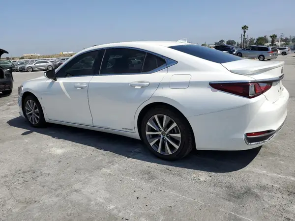 58AB21B16KU002110 2019 LEXUS ES - Image 2