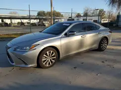 58AB21B16KU002771 2019 LEXUS ES