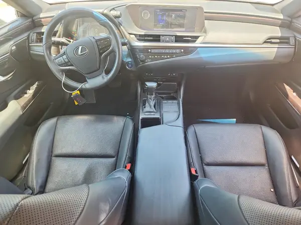 58AB21B16KU003127 2019 LEXUS ES - Image 8
