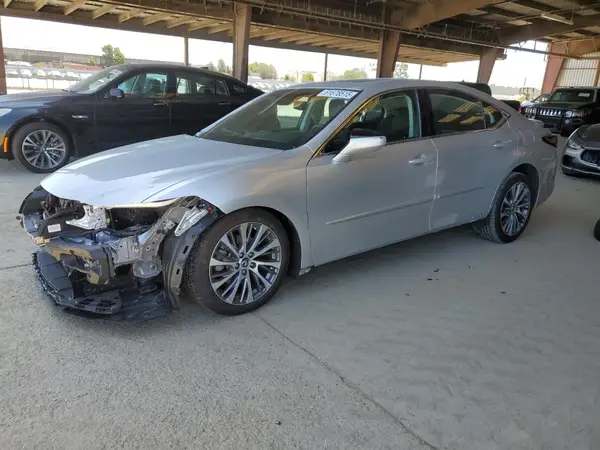 58AB21B16KU003581 2019 LEXUS ES - Image 1