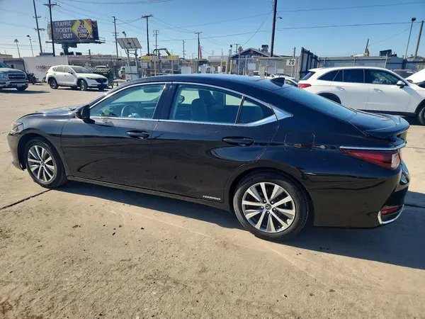 58AB21B16KU003872 2019 LEXUS ES - Image 2