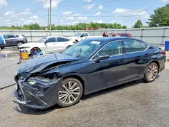 58AB21B16KU004004 2019 LEXUS ES