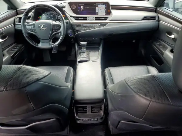 58AB21B17KU001595 2019 LEXUS ES - Image 8