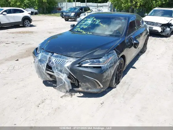 58AB21B17LU010024 2020 LEXUS ES - Image 2