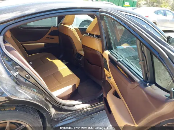 58AB21B17LU010024 2020 LEXUS ES - Image 8