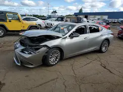 58AB21B18KU001332 2019 LEXUS ES