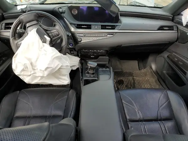 58AB21B18KU001332 2019 LEXUS ES - Image 8