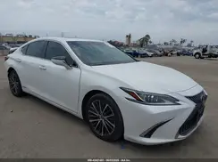 58AB21B18KU003565 2019 LEXUS ES