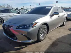 58AB21B18KU004084 2019 LEXUS ES