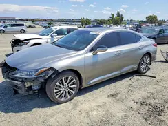 58AB21B19KU001243 2019 LEXUS ES
