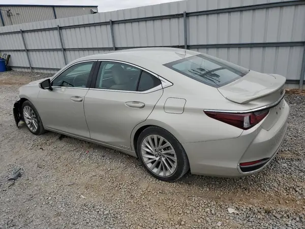 58AB21B19KU001789 2019 LEXUS ES - Image 2