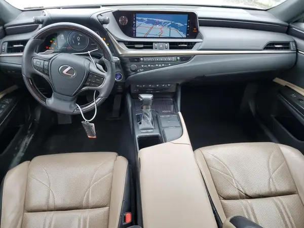 58AB21B19KU001789 2019 LEXUS ES - Image 8