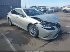 58AB21B19KU002778 2019 LEXUS ES