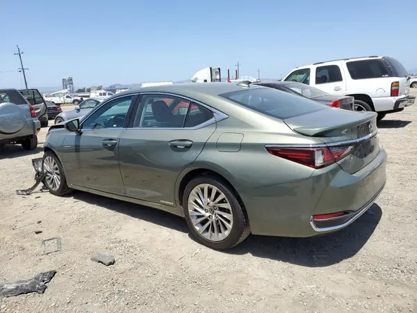 58AB21B19KU003493 2019 LEXUS ES - Image 2