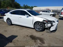 58AB21B19KU004367 2019 LEXUS ES