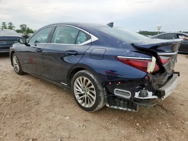 58AB21B1XKU001915 2019 LEXUS ES - Image 2