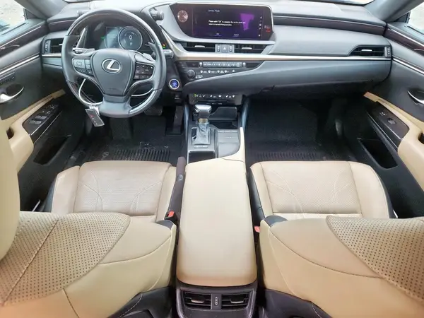 58AB21B1XKU001915 2019 LEXUS ES - Image 8