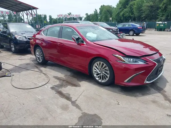 58AB21B1XKU002773 2019 LEXUS ES - Image 1