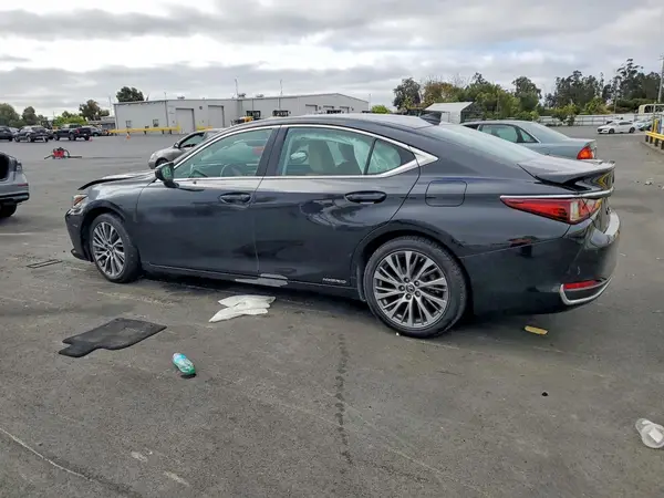 58AB21B1XKU002885 2019 LEXUS ES - Image 2
