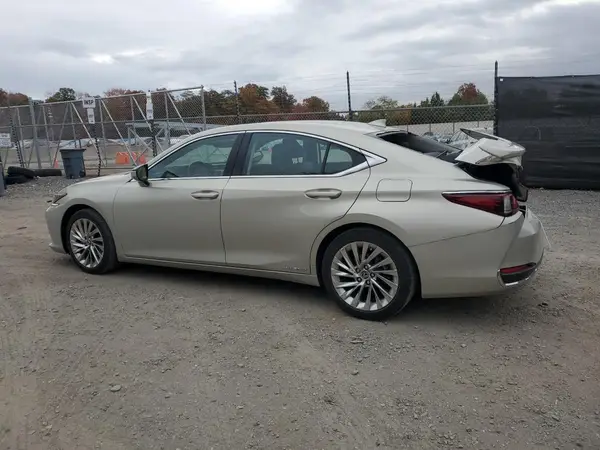 58AB21B1XKU004331 2019 LEXUS ES - Image 2