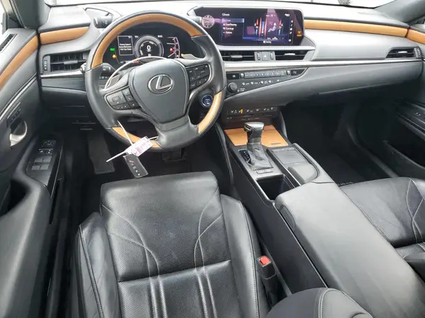 58AB21B1XKU004331 2019 LEXUS ES - Image 8