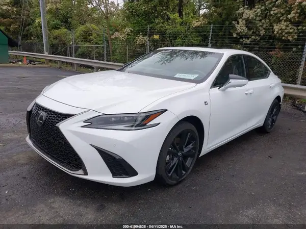 58ABA1C13RU038476 2024 LEXUS ES - Image 2