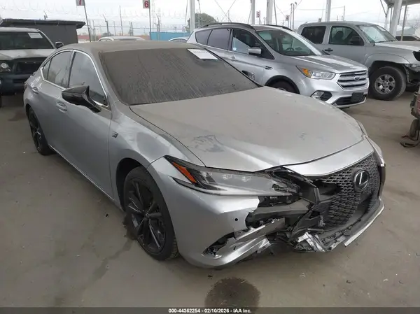 58ABA1C15RU042738 2024 LEXUS ES - Image 1