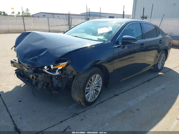 58ABK1GG0GU001703 2016 LEXUS ES - Image 2
