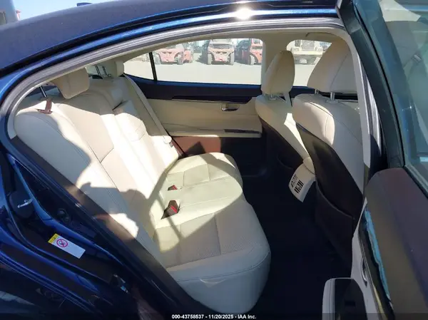 58ABK1GG0GU002446 2016 LEXUS ES - Image 8