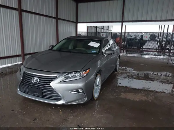 58ABK1GG0GU005461 2016 LEXUS ES - Image 2