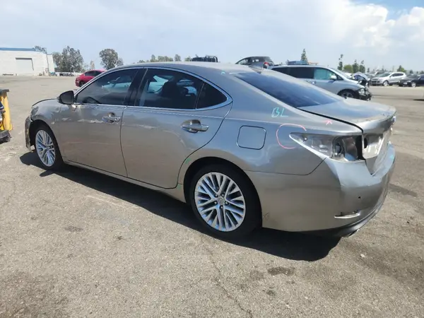 58ABK1GG0GU008120 2016 LEXUS ES - Image 2
