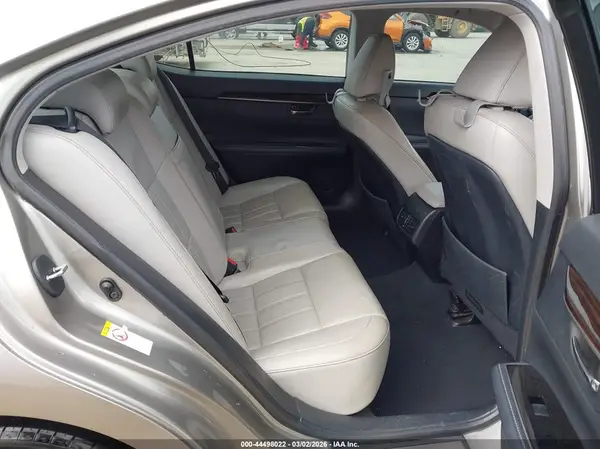58ABK1GG0GU010403 2016 LEXUS ES - Image 8