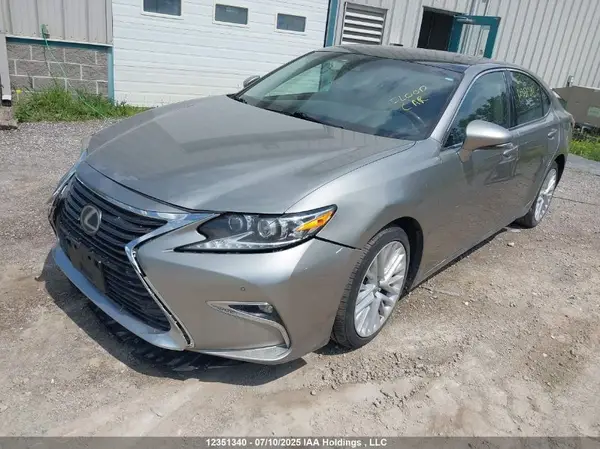 58ABK1GG0GU020221 2016 LEXUS ES - Image 2