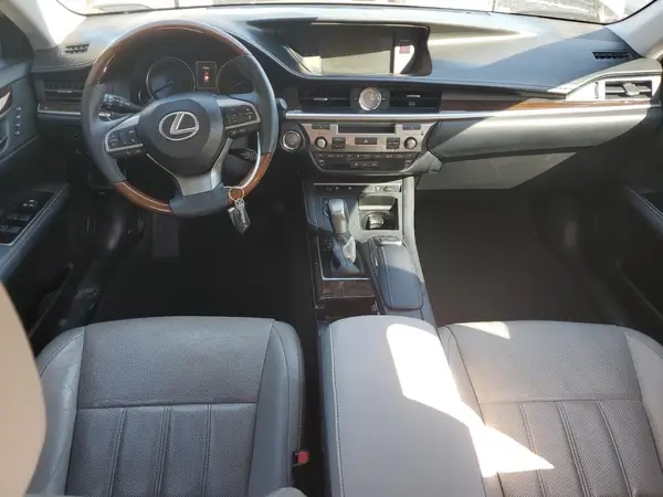 58ABK1GG0GU023023 2016 LEXUS ES - Image 8